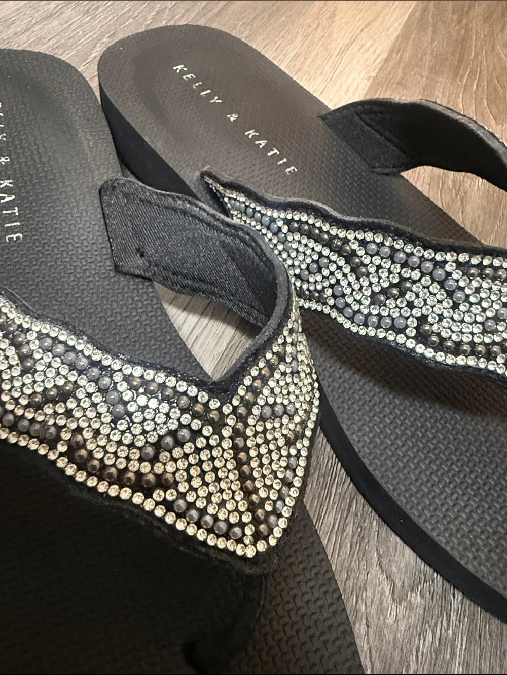 Kelly & Katie elegant black
